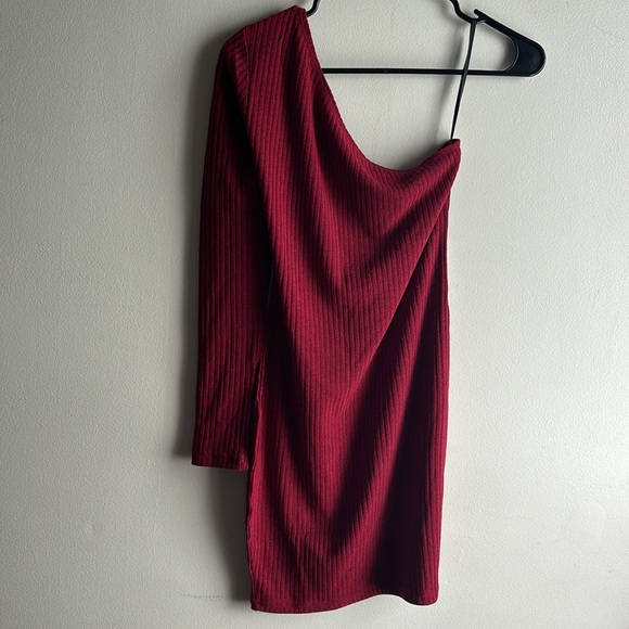 Red One Shoulder Bodycon Dress mini - Picture 3 of 3